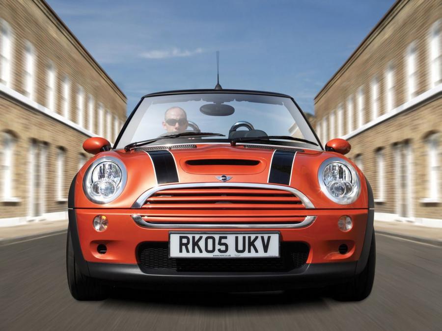  Mini Cooper S Cabrio 2004 года  (UK) (фото 6 из 7)